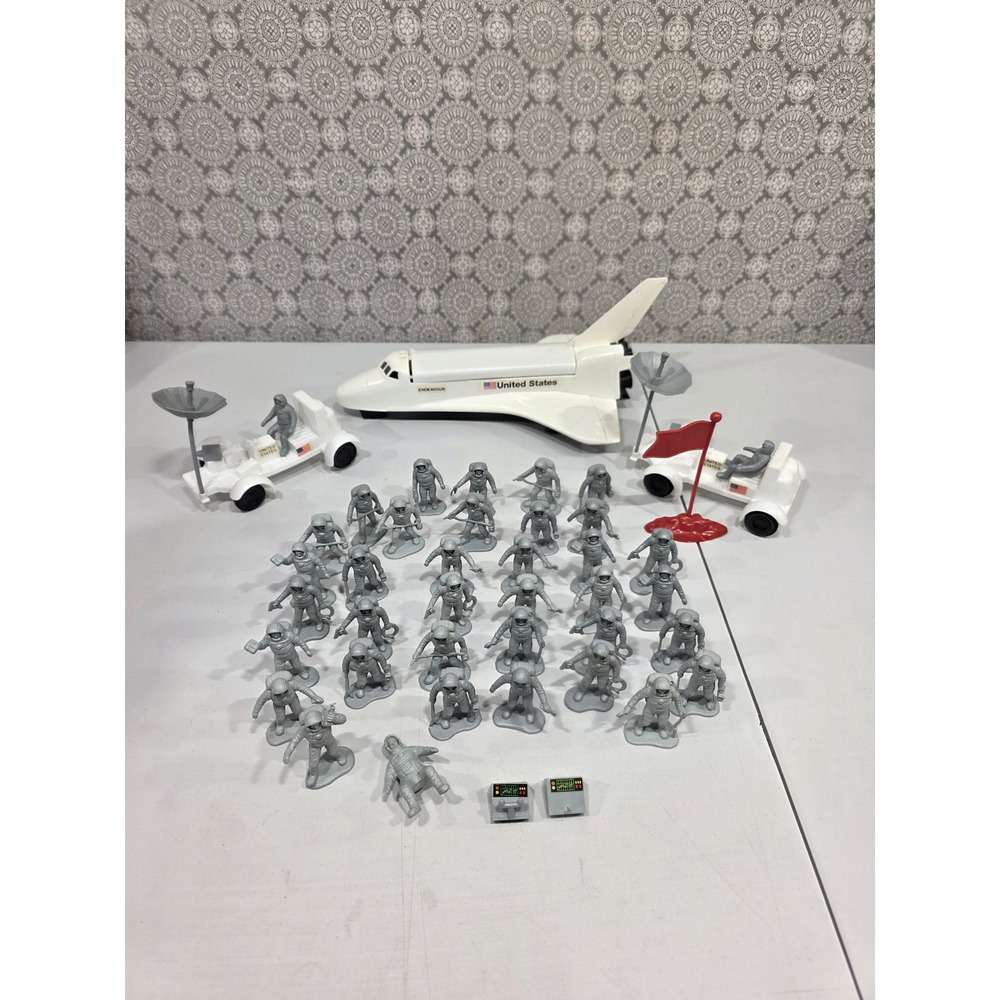 Space Shuttle Endeavour Toy Set, Astronaut Figures, Lunar‎ Rover Vehicles READ
